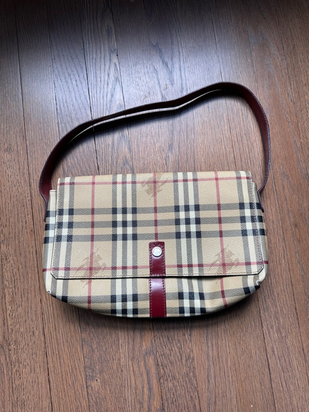Vintage Burberry London shoulder bag
